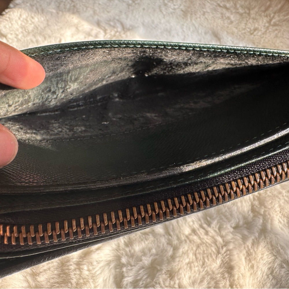 Louis Vuitton Taiga Baikal Leather Wristlet Bag - Picture 12 of 12